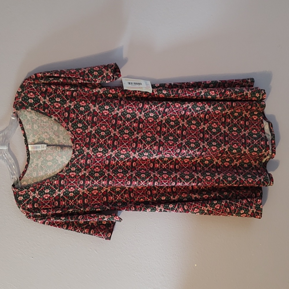 💥 5/$25💥 NWT LuLaRoe Perfect T floral print